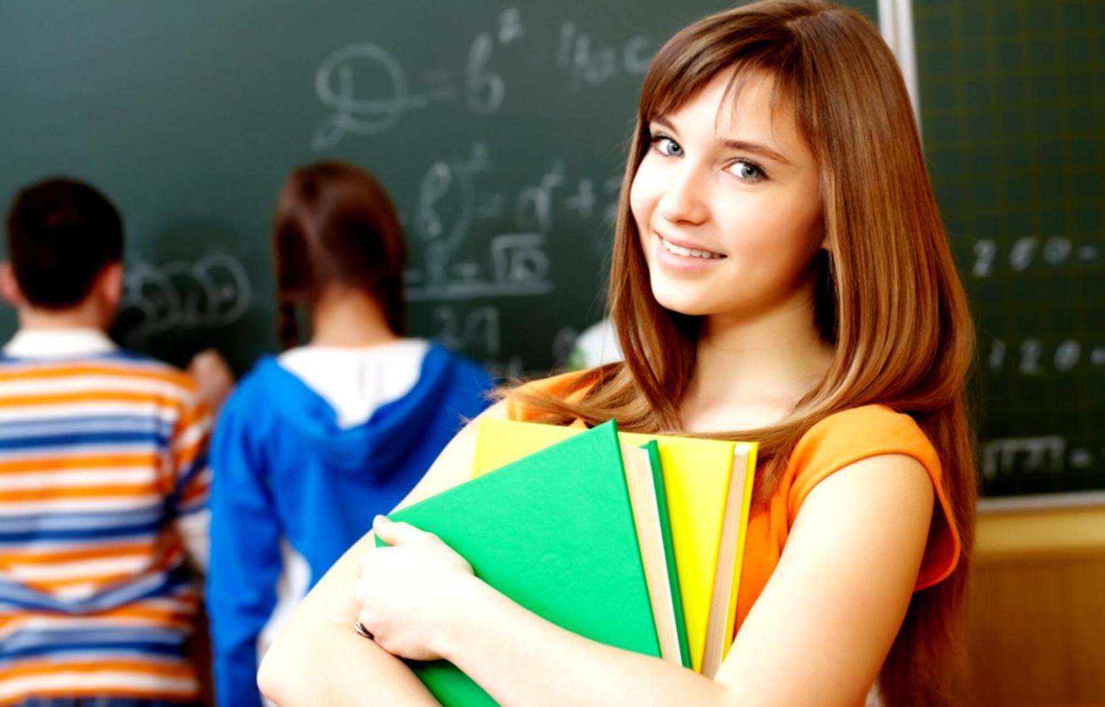 Materiali professionali per il corso di unghie acriliche
